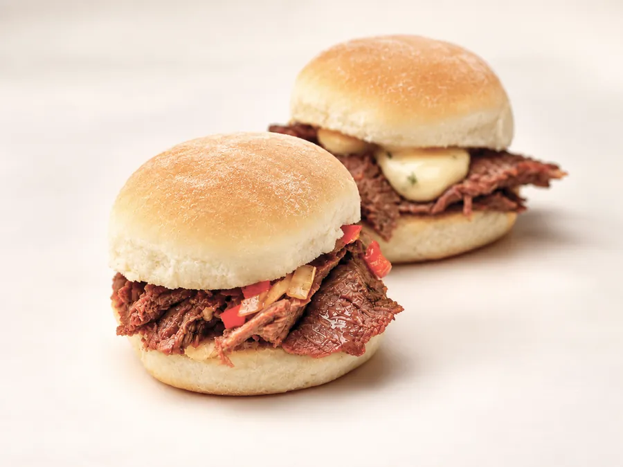 sándwich de lomo braseado y fileteado
